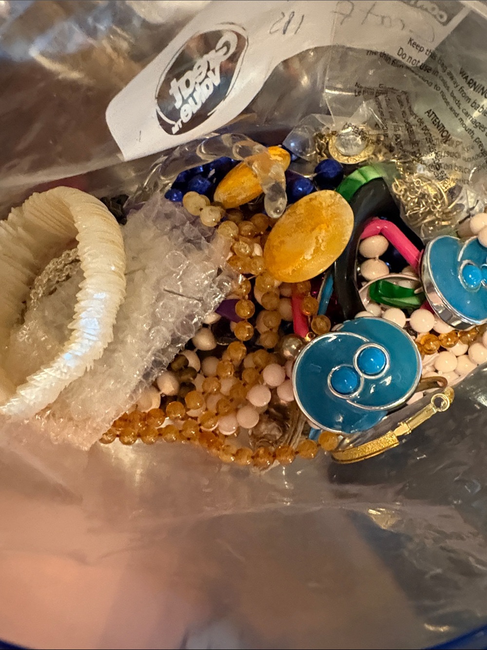 Craft  and Repurposing Costume Jewelry 1.7 LBS - Picture 4 of 4